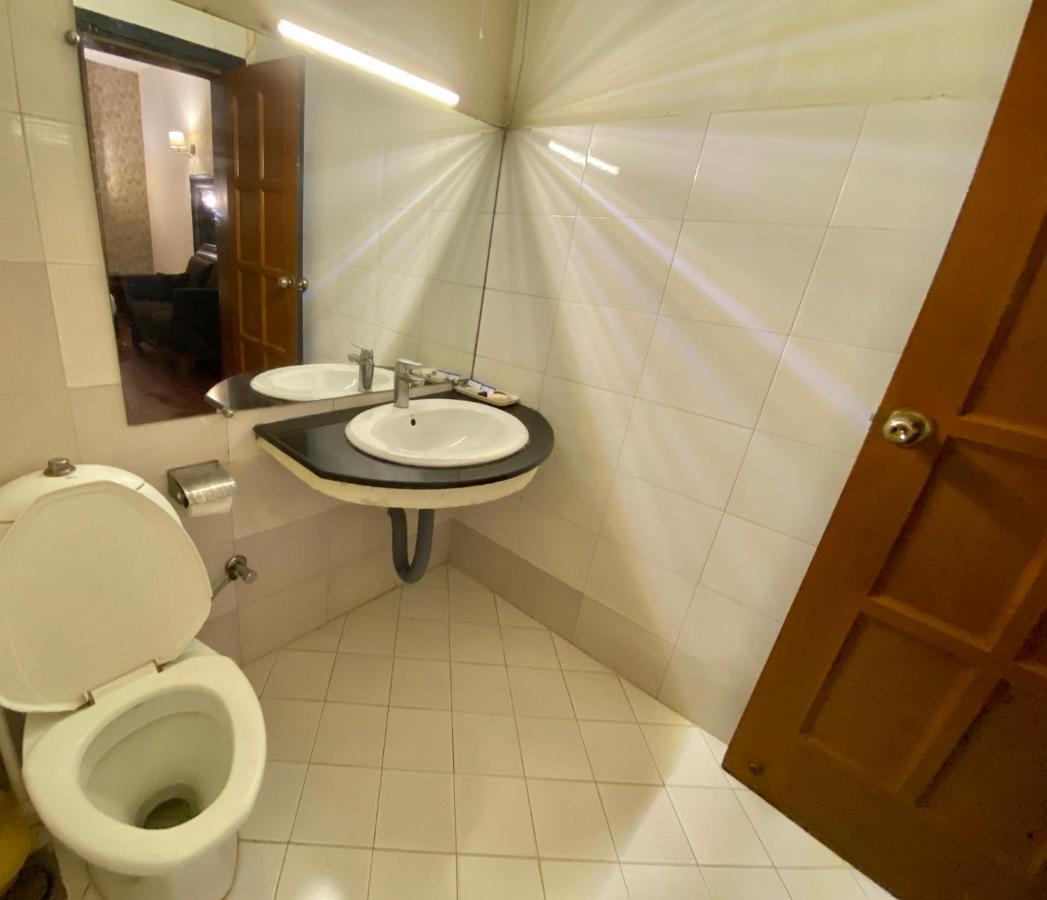 Shelton Hotel لاهور المظهر الخارجي الصورة